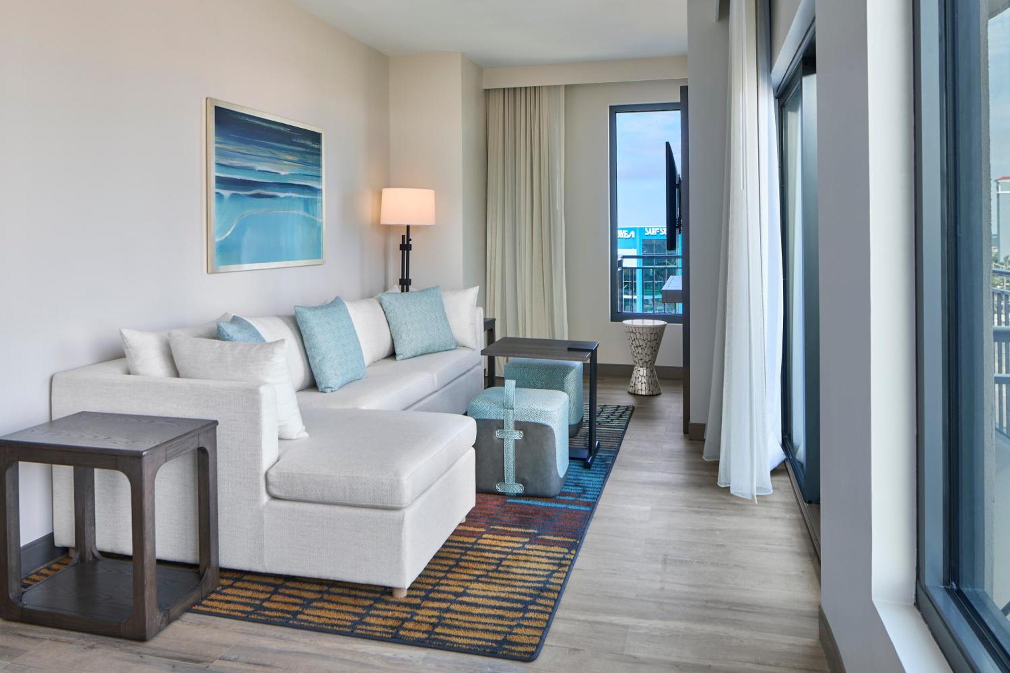 King Corner Suite Balcony Gulf View
