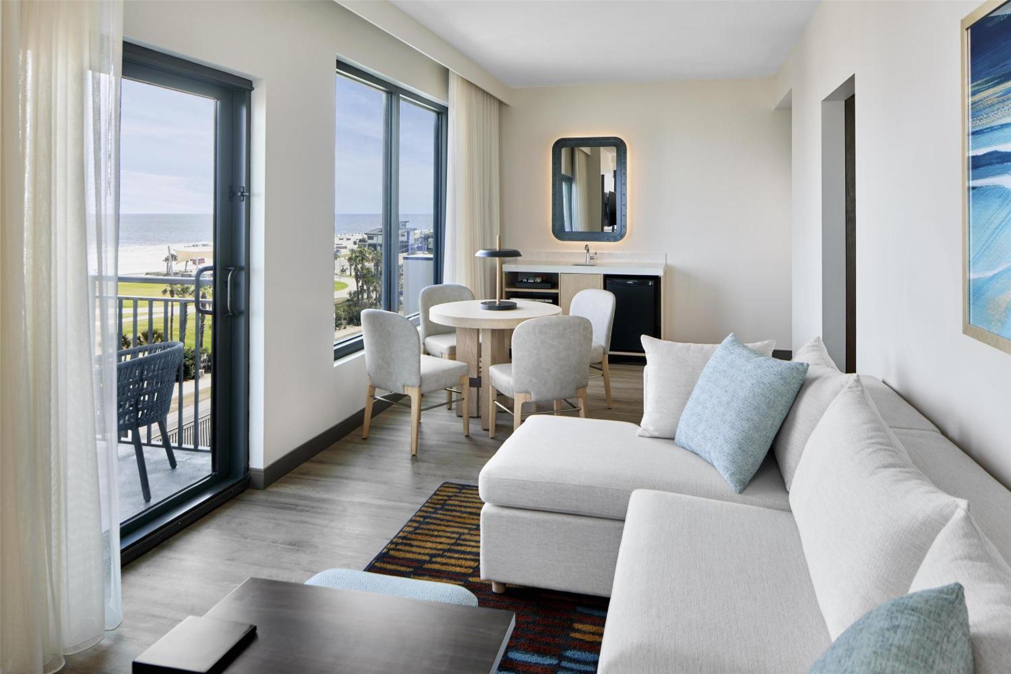 King Corner Suite Balcony Gulf View